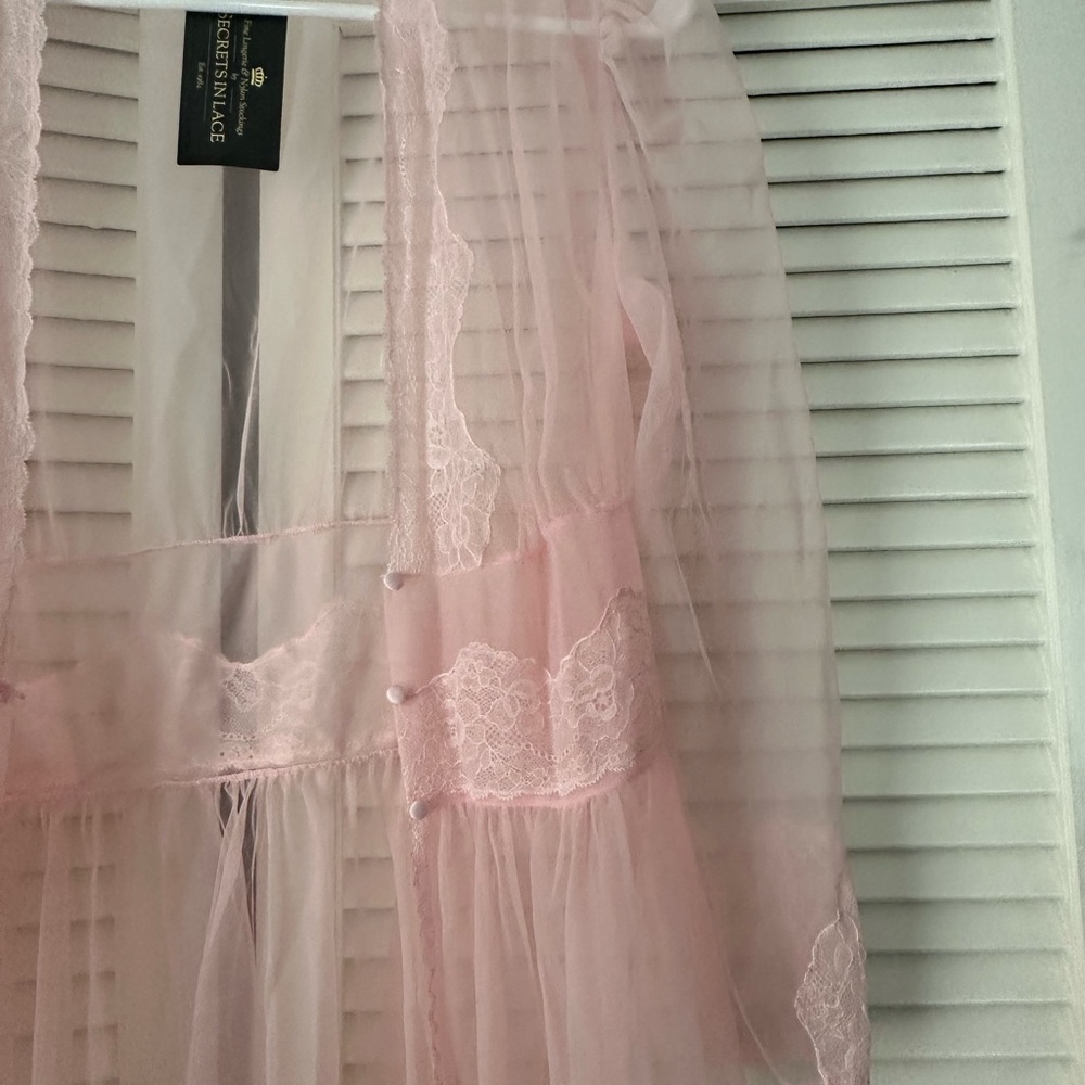 Sheer Pink Lace Robe - Picture 2 of 3
